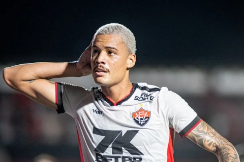 Vitória vence Fortaleza e acaba com jejum na temporada