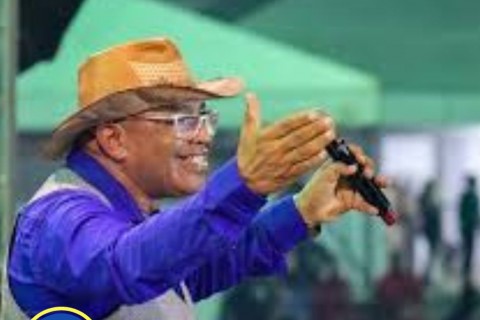 Adeus a um Ídolo: Roque Fonseca, a Voz que Marcou Gerações, Agora Canta no Céu